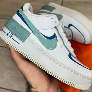 NIKE AIR FORCE 1 LOW WHITE BLUE